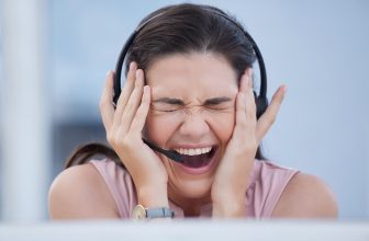 5 Call Queue Management Tips to Survive Peak Hour Traffic