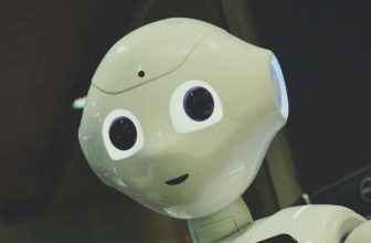 How Eyes On Robots Affect Human Perception